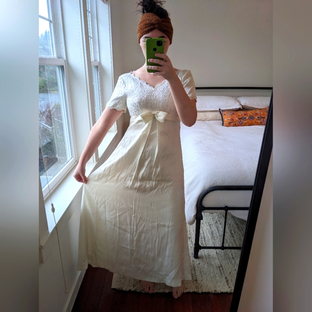 Vintage Ivory Dress, XS/S - Picture 4 of 10